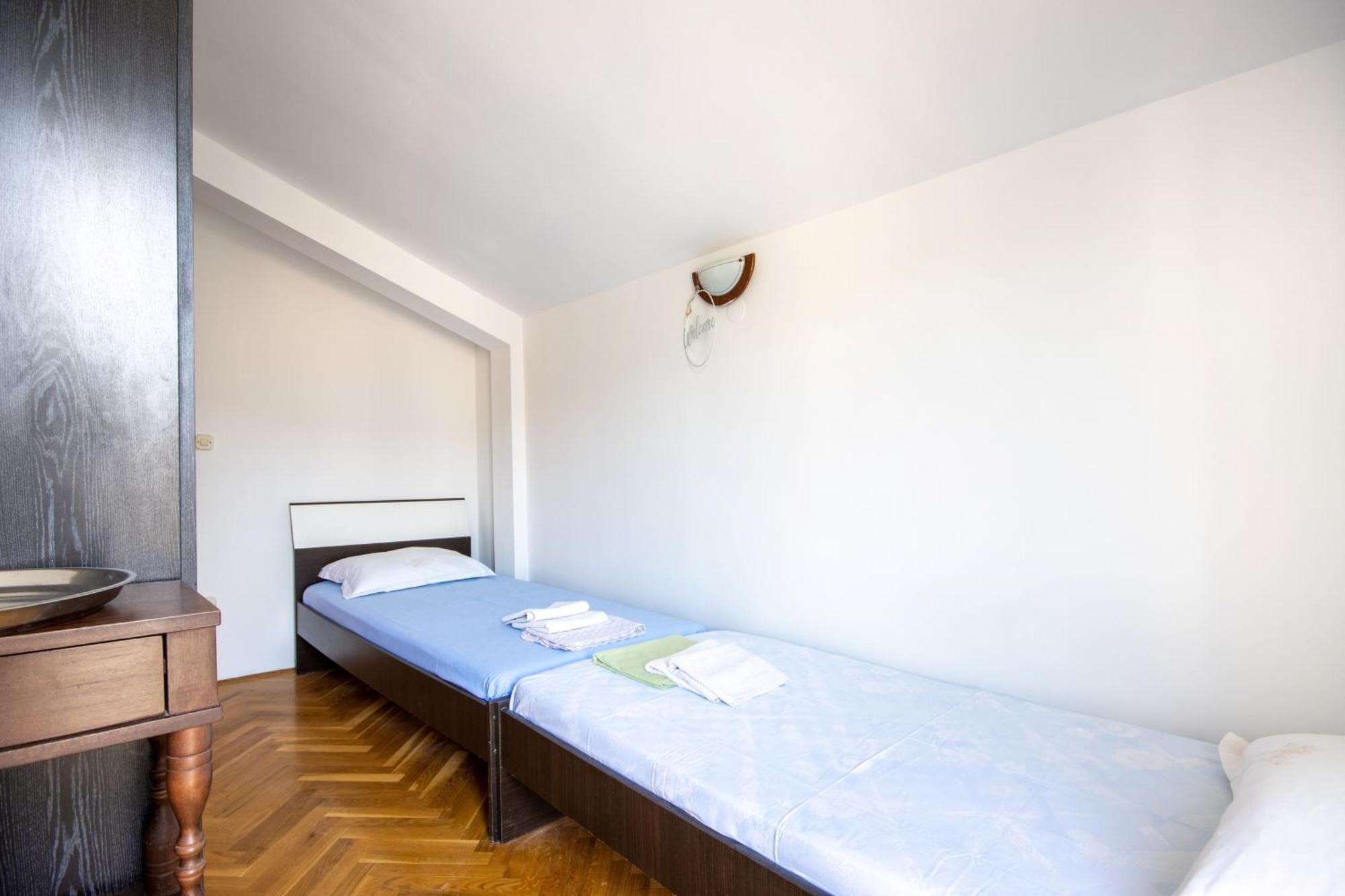 Apartment Lana *
