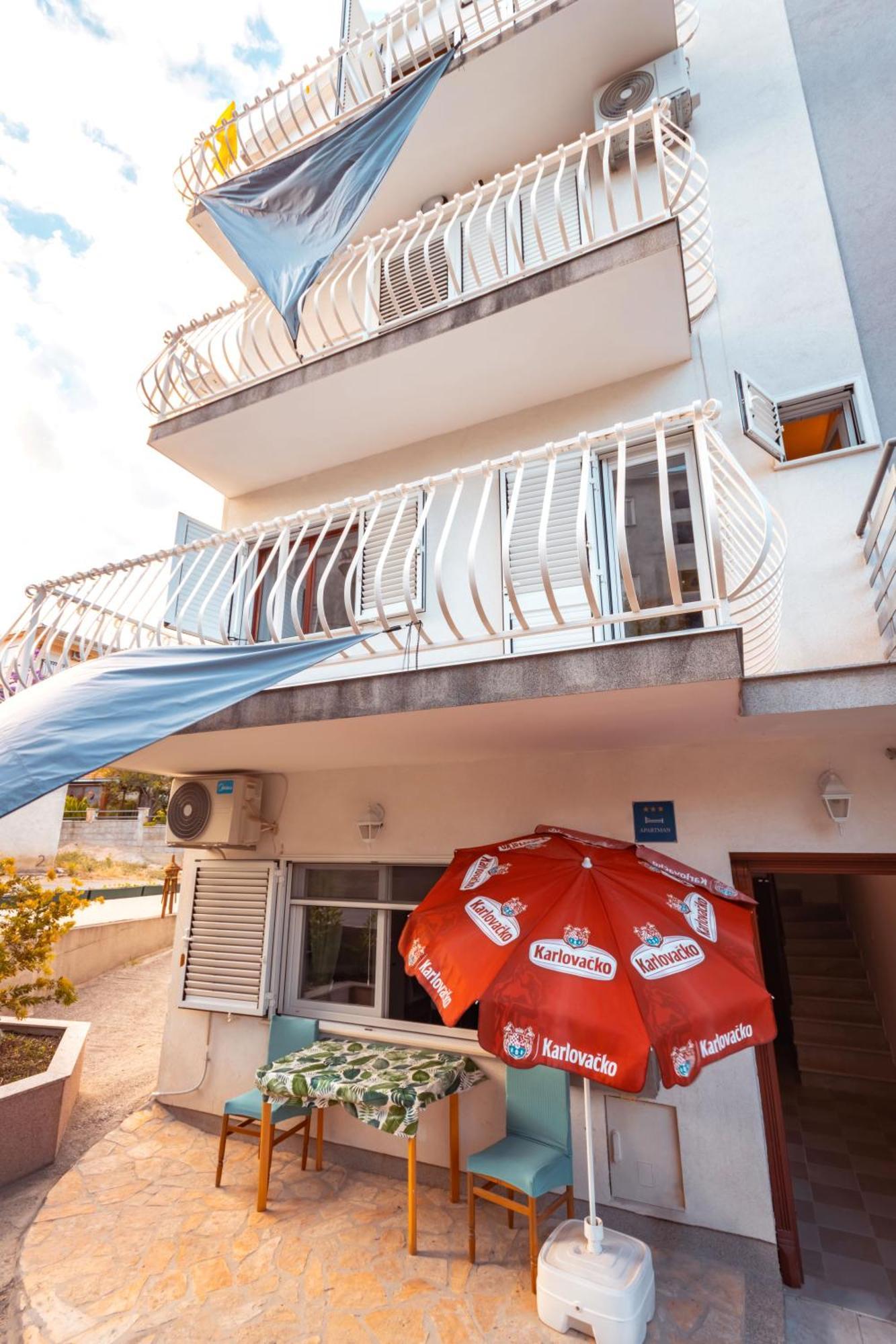 Apartment Lana *